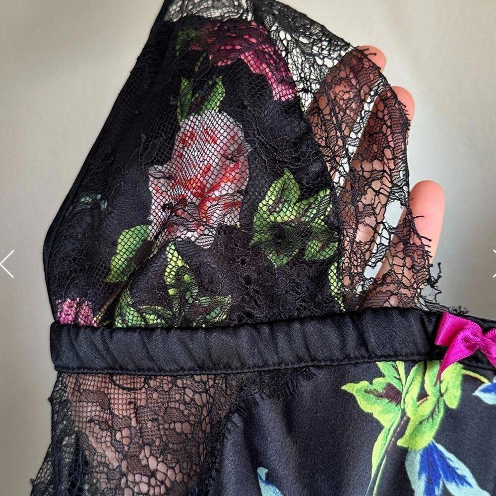 Victorias Secret floral sexy silky top - Picture 2 of 4
